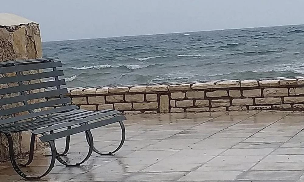 Δεμένα τα πλοία σε Κέρκυρα και Ηγουμενίτσα λόγω των ισχυρών ανέμων